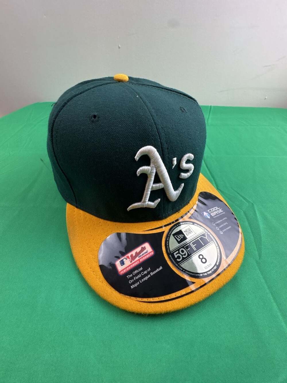 New Era 59FIFTY Oakland Athletics Authentic Performance On-Field Fitted Hat Size
